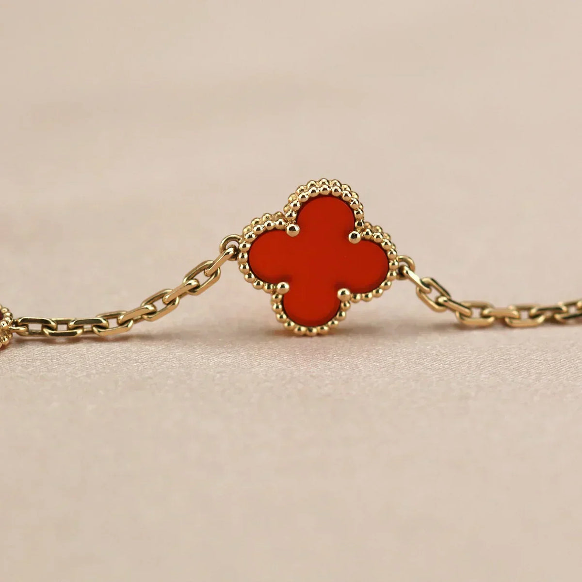 [⭐moonlume] CLOVER 5 MOTIF RED CORNELIAN BRACELET COLLECTION