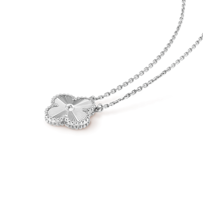 [⭐moonlume]CLOVER 15MM LASER NECKLACE SILVER