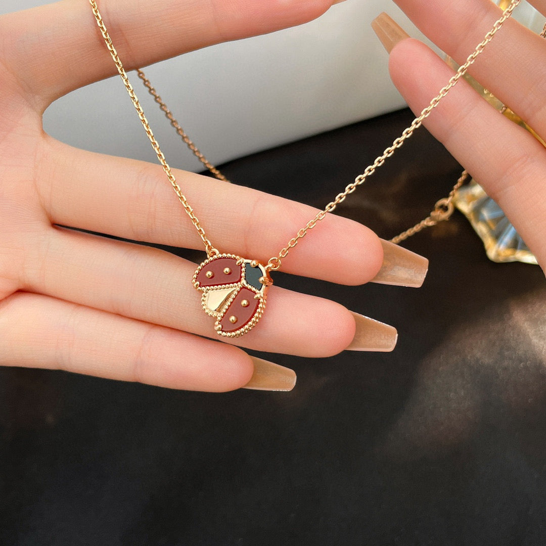[⭐moonlume]LUCKY  CARNELIANS LADYBUG NECKLACE