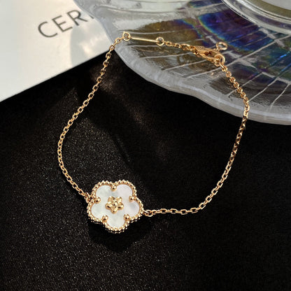 [⭐moonlume]LUCKY WHITE MOP PLUM BLOSSOM  BRACELET