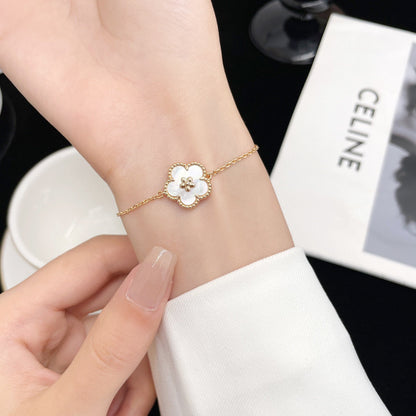 [⭐moonlume]LUCKY WHITE MOP PLUM BLOSSOM  BRACELET