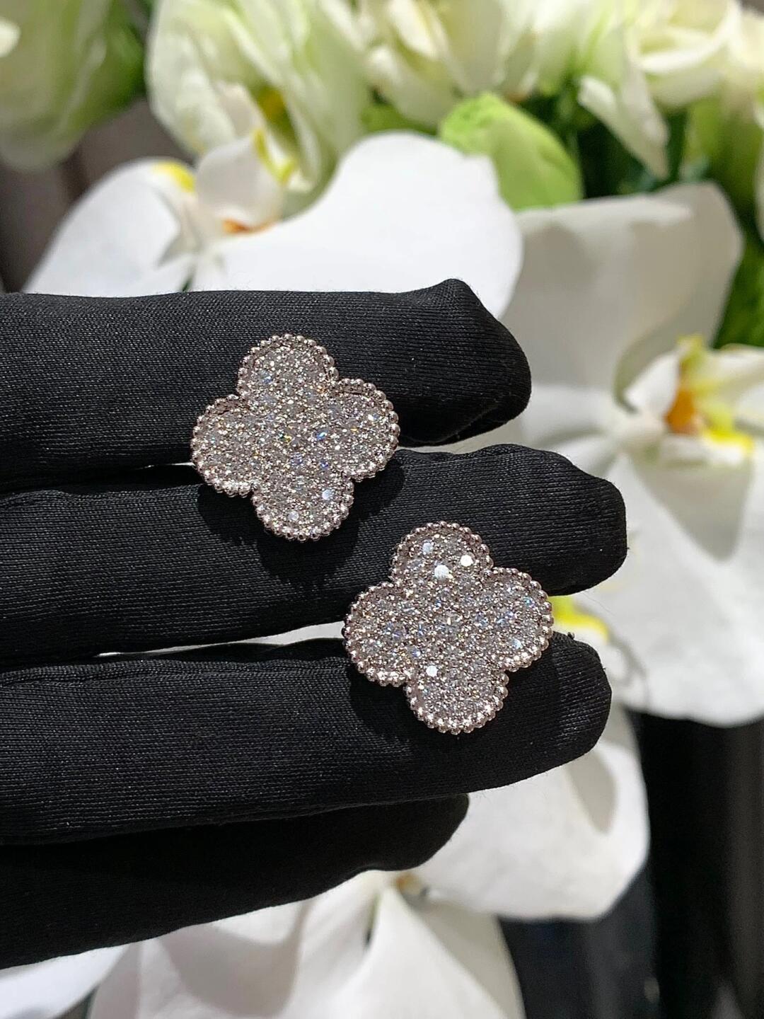 [⭐moonlume]CLOVER 20MM MOTIFS DIAMOND STUD EARRINGS SILVER