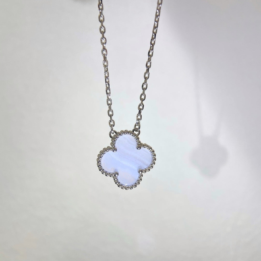 [⭐moonlume]CLOVER 15MM BLUE CHALCEDONY NECKLACE SILVER