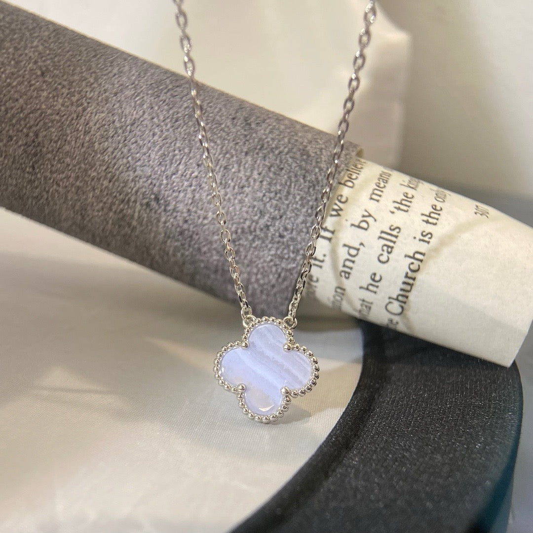 [⭐moonlume]CLOVER 15MM BLUE CHALCEDONY NECKLACE SILVER