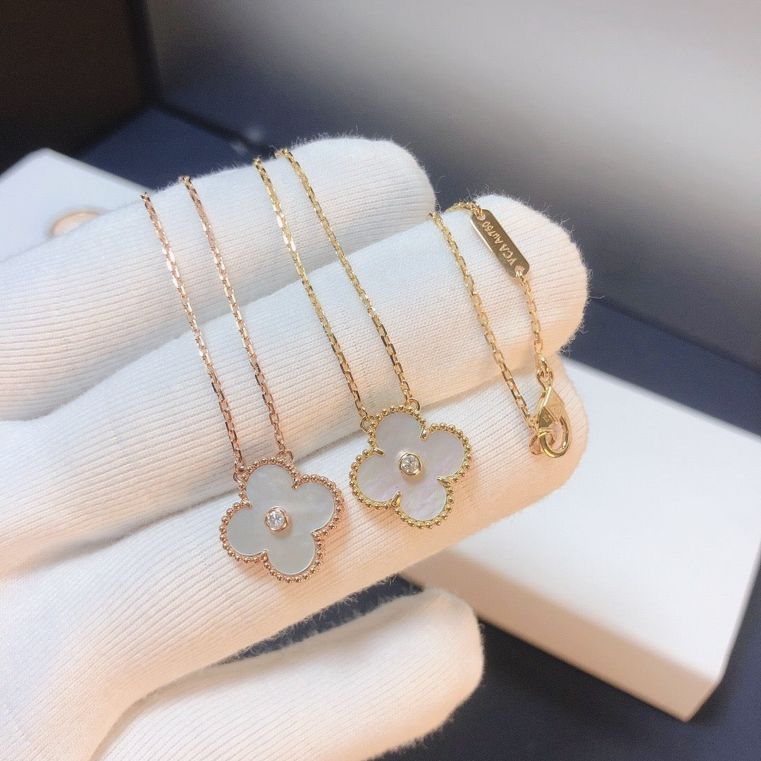 [⭐moonlume]CLOVER 15MM DIAMOND WHITE FRITILLARIA NECKLACE