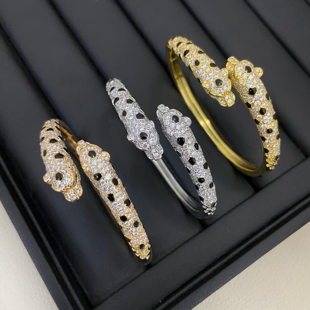 [⭐moonlume]PANTHERE DOUBLE HEADED HALF DIAMOND OPEN BRACELET