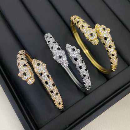 [⭐moonlume]PANTHERE DOUBLE HEADED HALF DIAMOND OPEN BRACELET