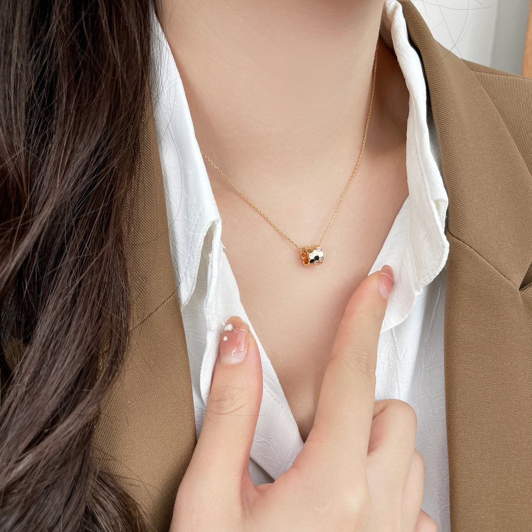 [⭐moonlume]BEE MINI PEDANT DIAMOND NECKLACE