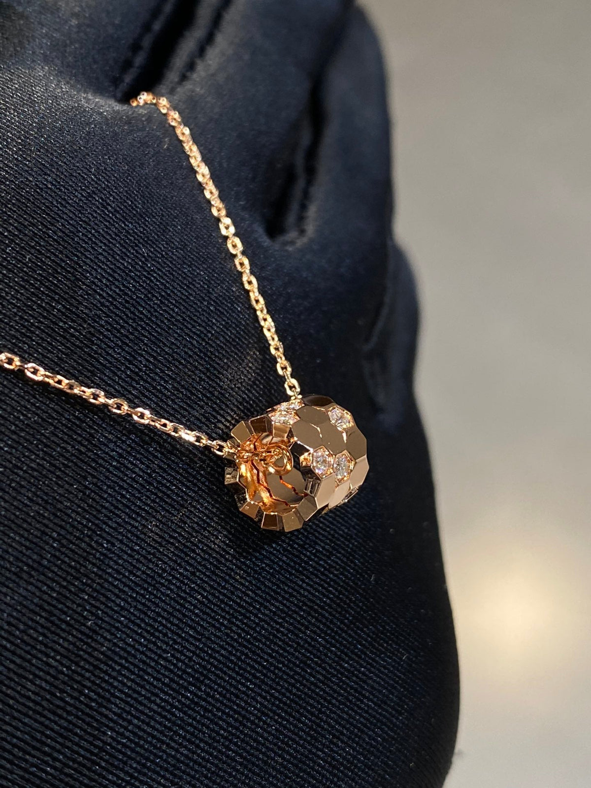 [⭐moonlume]BEE LOVE DIAMOND NECKLACE