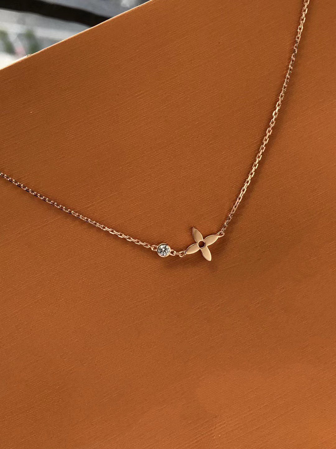 [⭐moonlume]BLOSSOM PENDANT PINK GOLD AND DIAMOND
