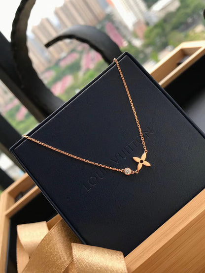 [⭐moonlume]BLOSSOM PENDANT PINK GOLD AND DIAMOND