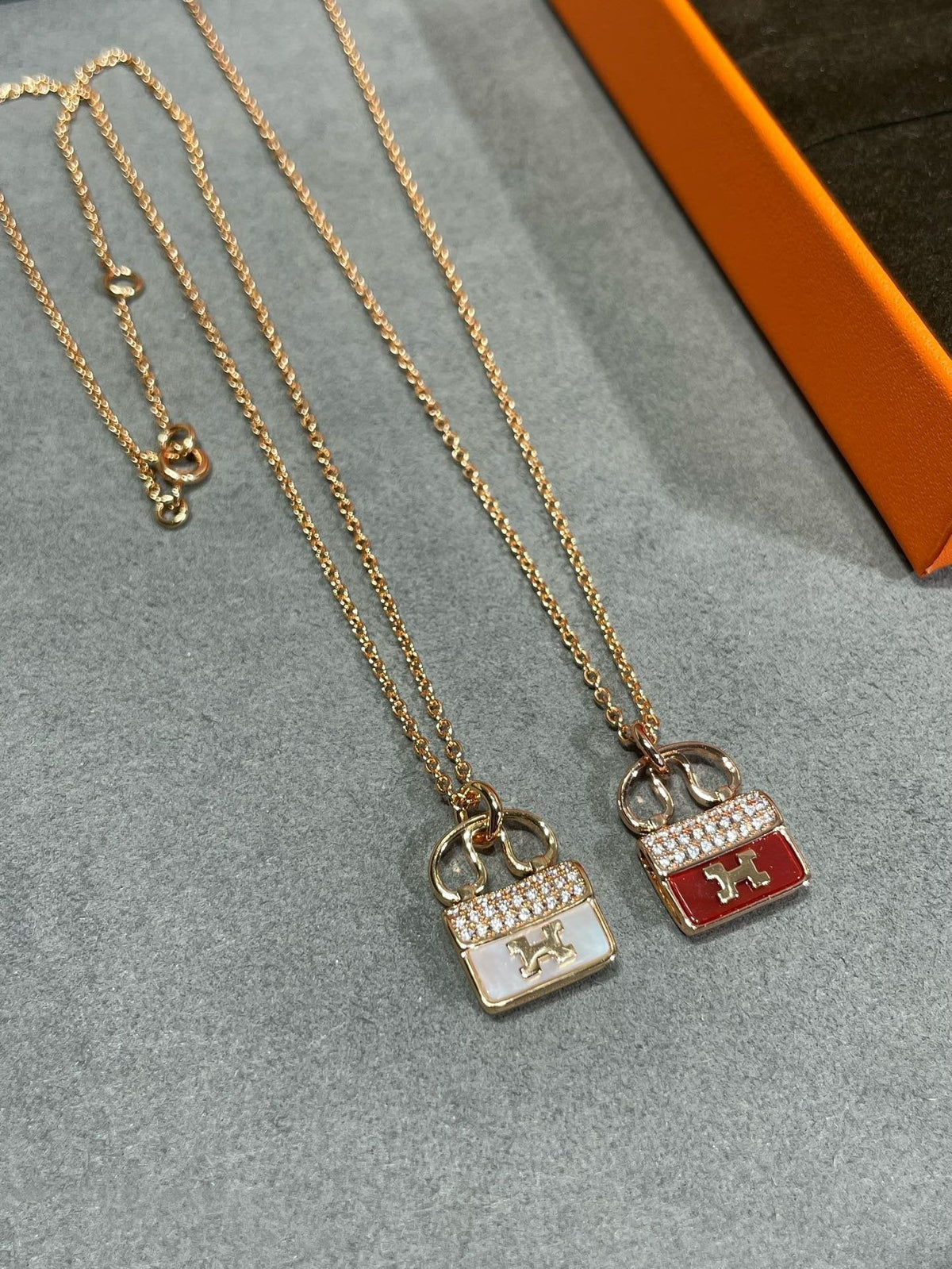 [⭐moonlume]H CIRCE MOISSANITE PENDANT NECKLACE GOLD