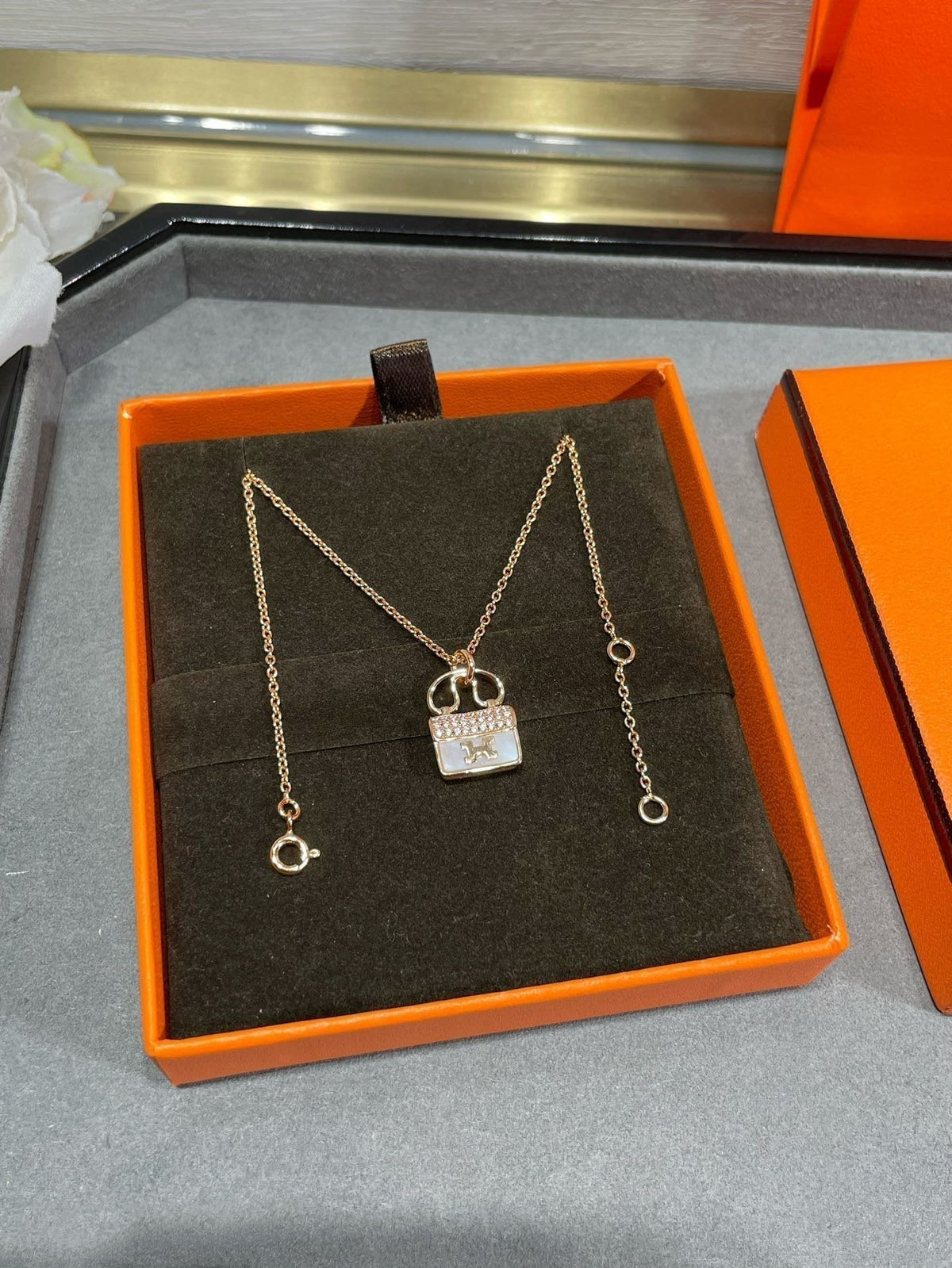 [⭐moonlume]H CIRCE MOISSANITE PENDANT NECKLACE GOLD