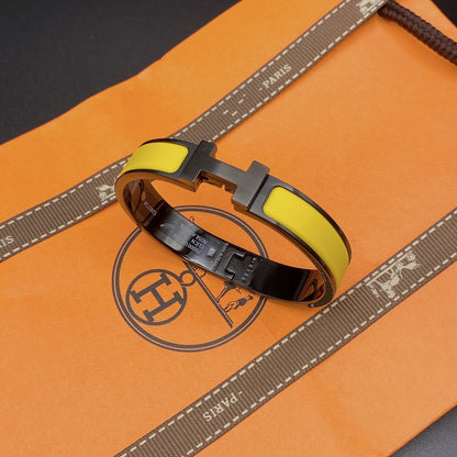 [⭐moonlume]CLIC HM SO BLACK YELLOW BRACELET