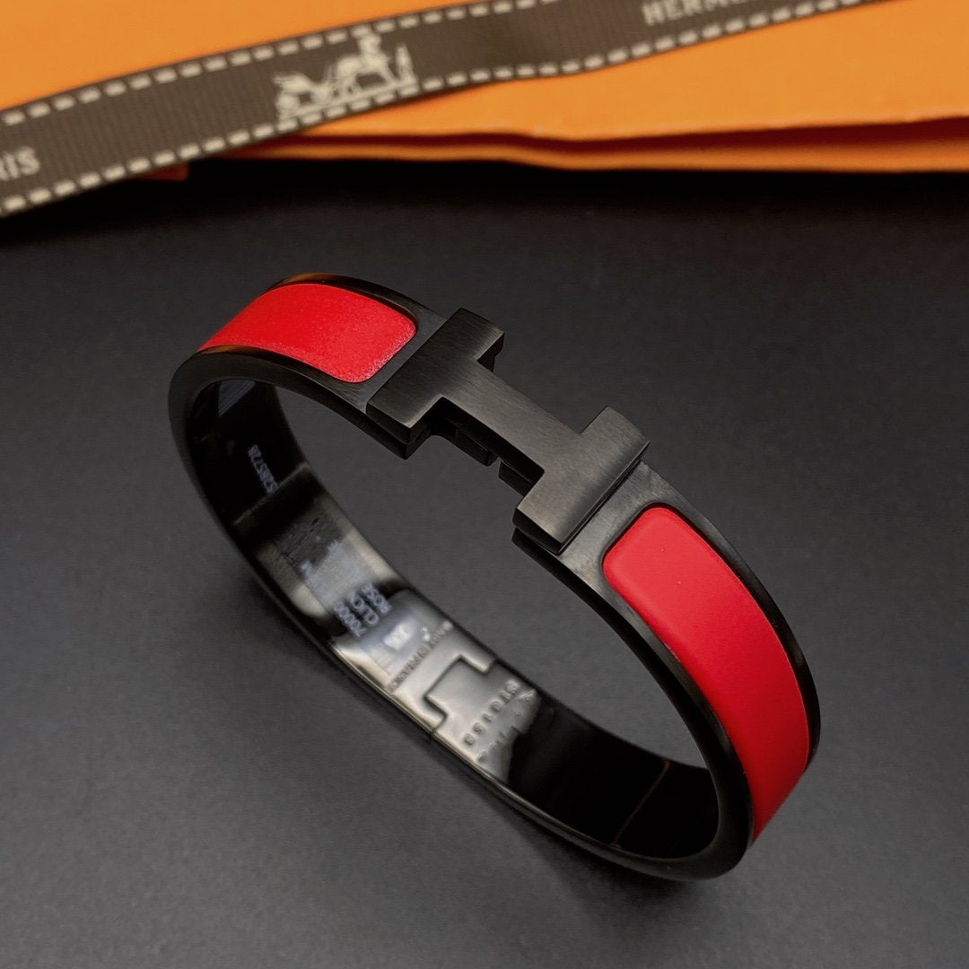 [⭐moonlume]CLIC HM SO BLACK RED BRACELET