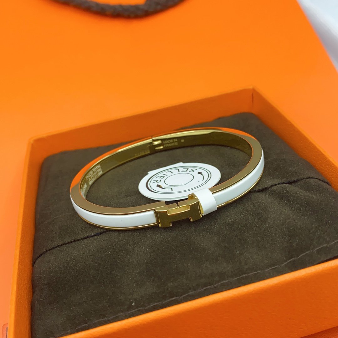 [⭐moonlume]CLASSIC HM CLIC WHITE 8MM ENAMEL BRACELET