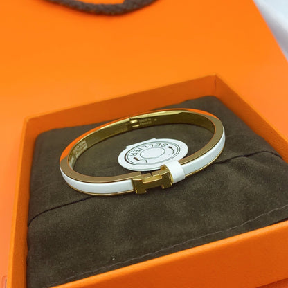 [⭐moonlume]CLASSIC HM CLIC WHITE 8MM ENAMEL BRACELET