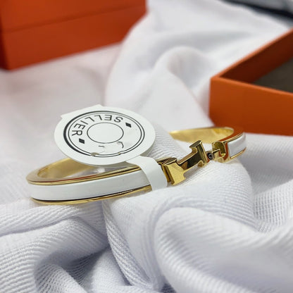 [⭐moonlume]CLASSIC HM CLIC WHITE 8MM ENAMEL BRACELET