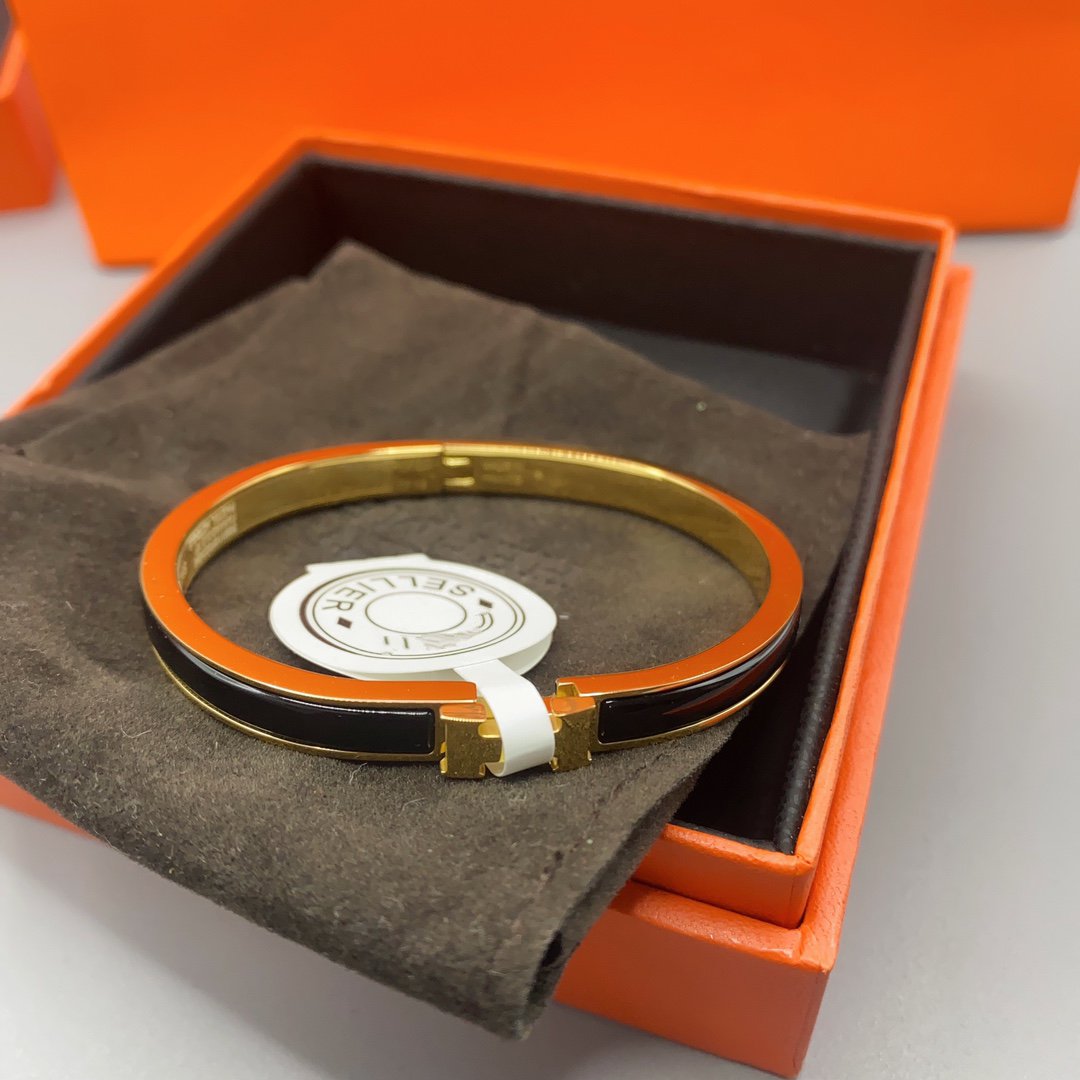 [⭐moonlume]CLASSIC HM CLIC BLACK 8MM ENAMEL BRACELET