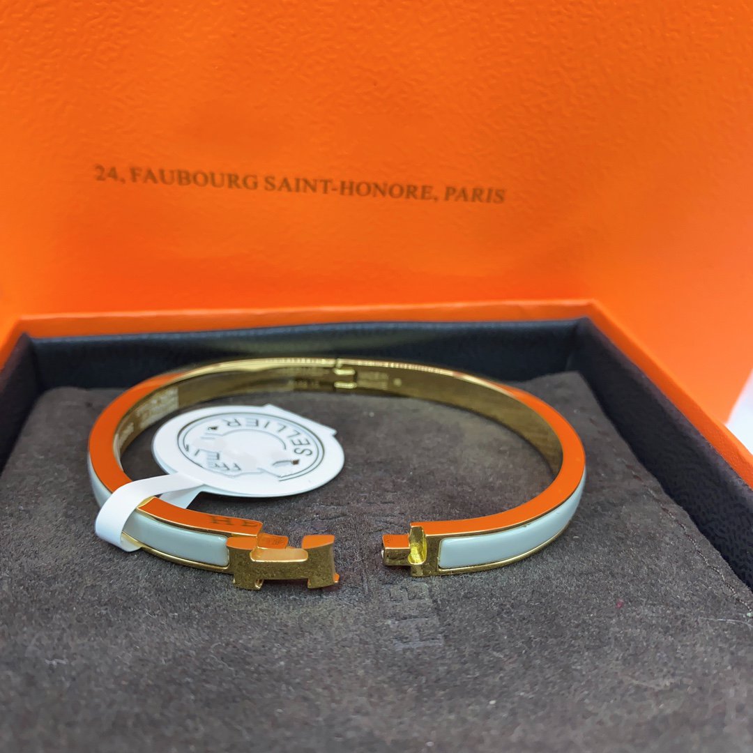 [⭐moonlume]CLASSIC HM CLIC GREEN 8MM ENAMEL BRACELET