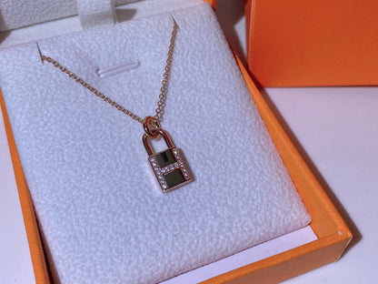 [⭐moonlume]HM ADVANCED NICHE LOCK HEAD NECKLACE DIAMONDS