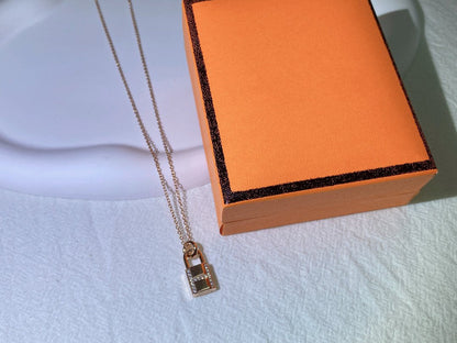 [⭐moonlume]HM ADVANCED NICHE LOCK HEAD NECKLACE DIAMONDS