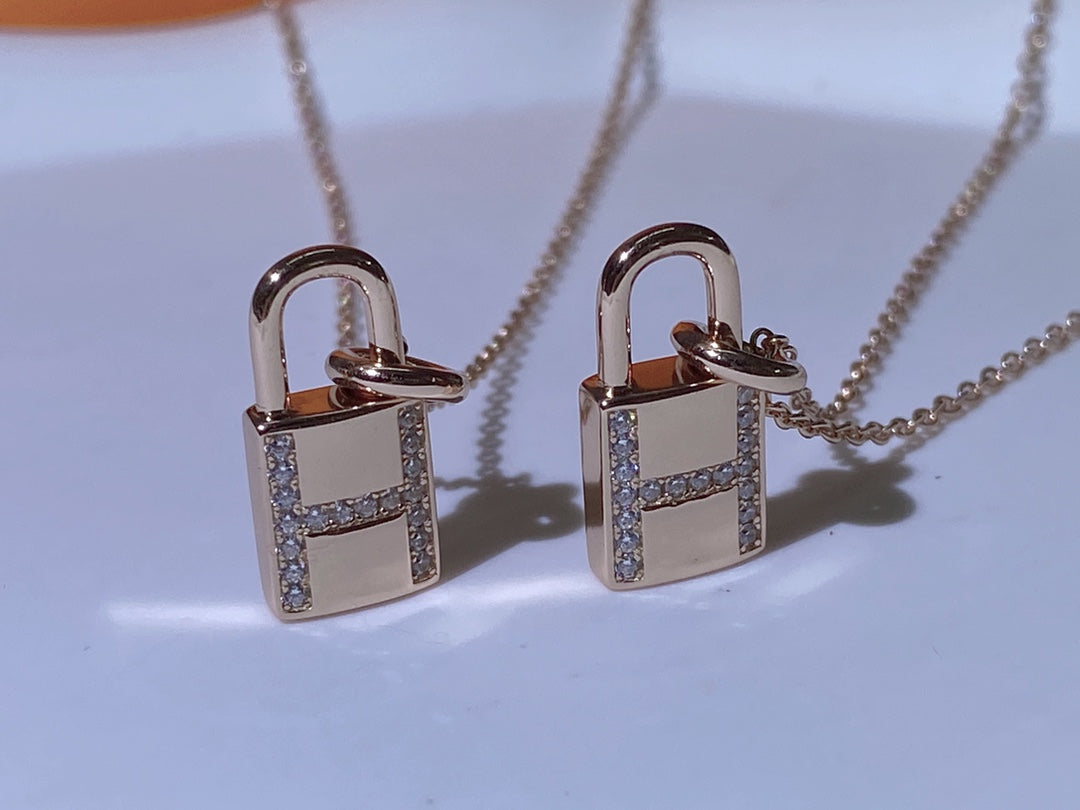 [⭐moonlume]HM ADVANCED NICHE LOCK HEAD NECKLACE DIAMONDS