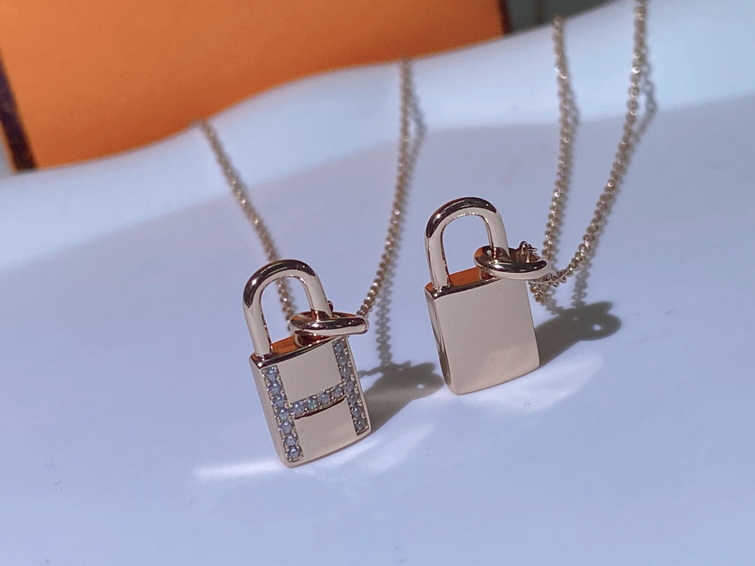 [⭐moonlume]HM ADVANCED NICHE LOCK HEAD NECKLACE DIAMONDS