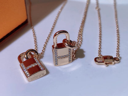 [⭐moonlume]HM ADVANCED NICHE LOCK HEAD NECKLACE DIAMONDS