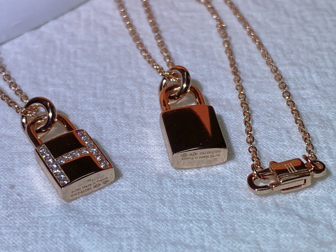 [⭐moonlume]HM ADVANCED NICHE LOCK HEAD NECKLACE DIAMONDS
