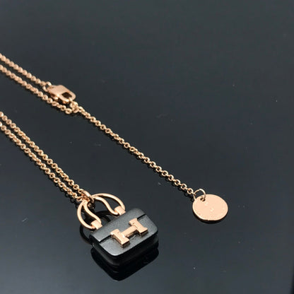 [⭐moonlume]WOMEN'S HM AMULETTES CONSTANCE PENDANT NECKLACE
