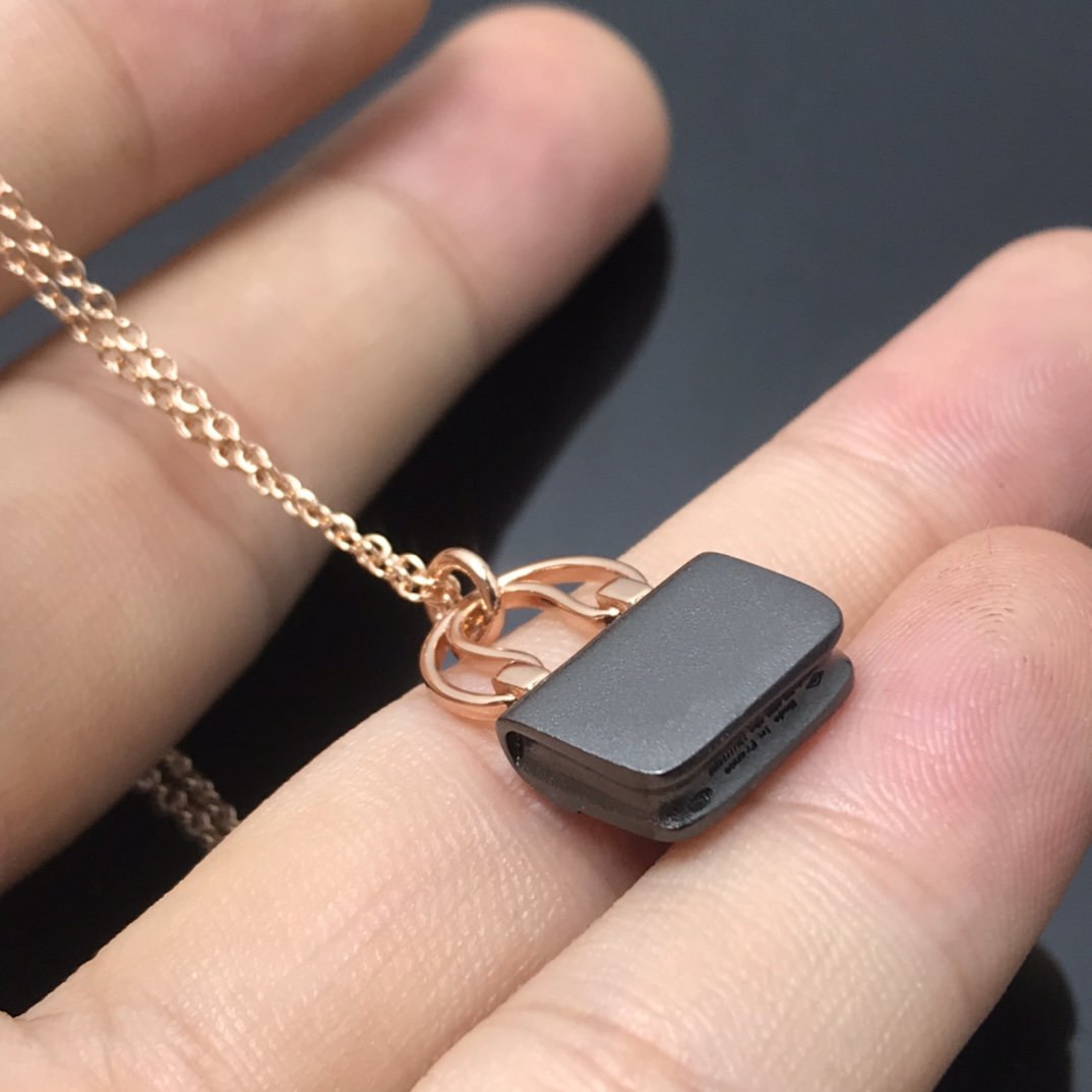 [⭐moonlume]WOMEN'S HM AMULETTES CONSTANCE PENDANT NECKLACE