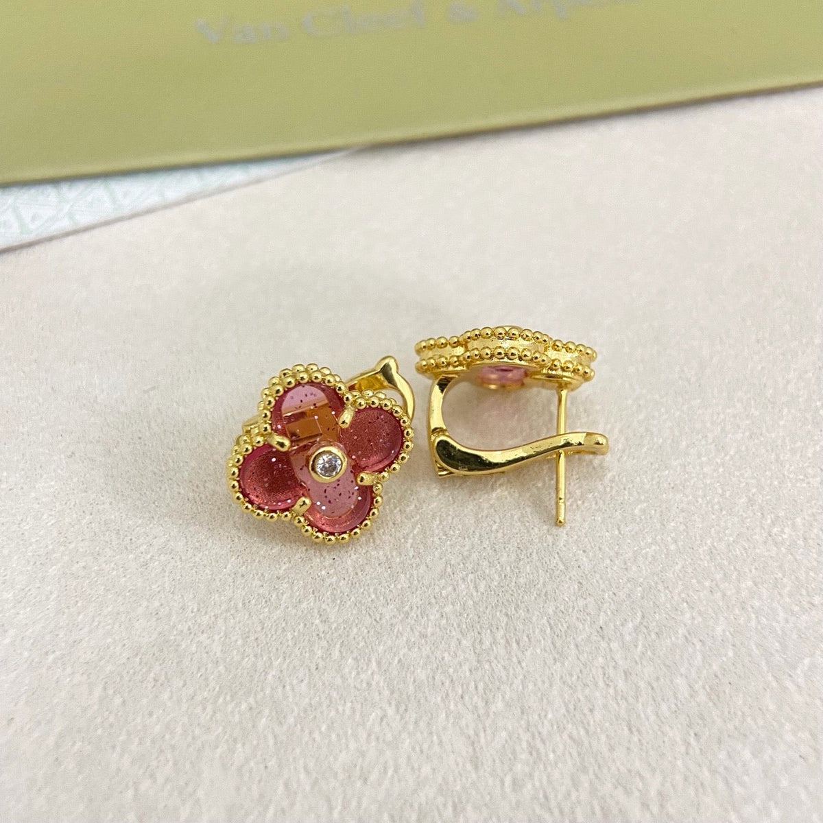 [⭐moonlume]2026 NEW  CLOVER 1 MOTIFPINK ENAMEL STUD EARRINGS WITH DIAMONDS2