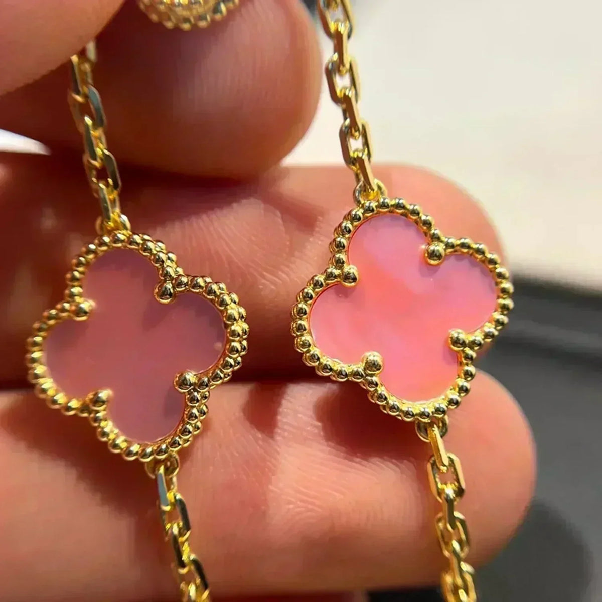 [⭐moonlume] CLOVER 5 MOTIFS  PINK MOP BRACELET COLLECTION