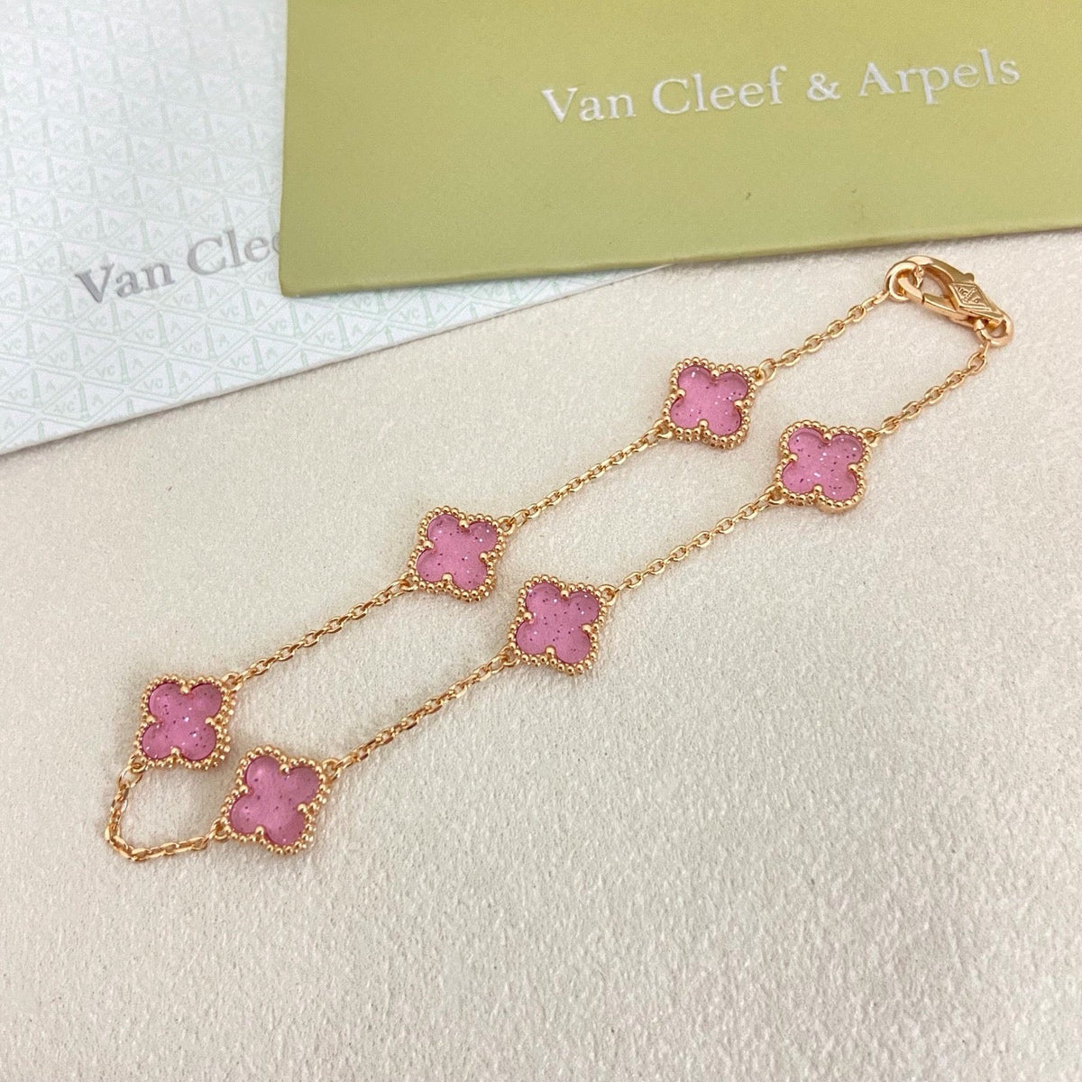 [⭐moonlume]2026 NEW CLOVER 6 MOTIF BUBBLE PINK ENAMEL BRACELET