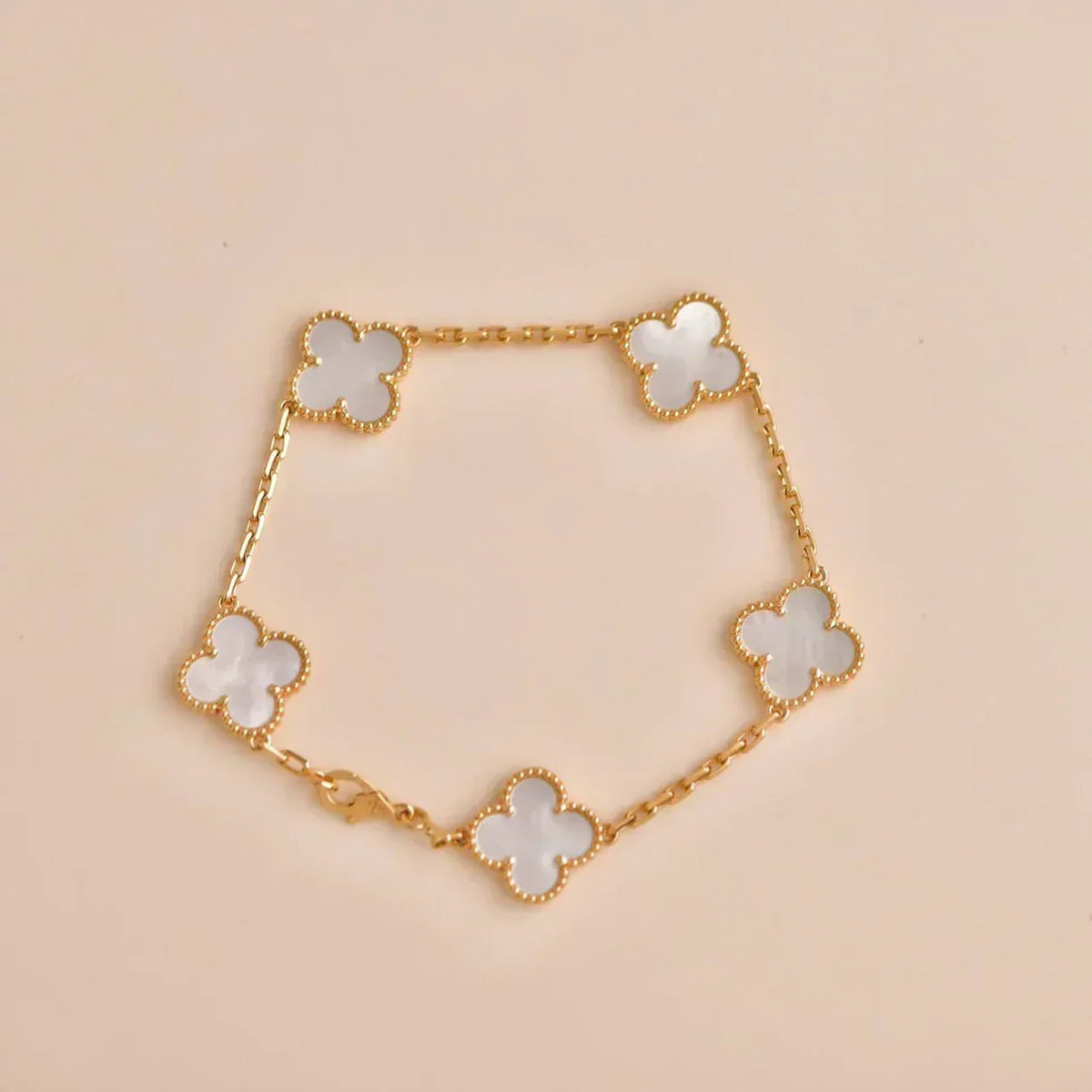 [⭐moonlume]CLOVER WHITE PEARL MOP 5 MOTIF BRACELET COLLECTION