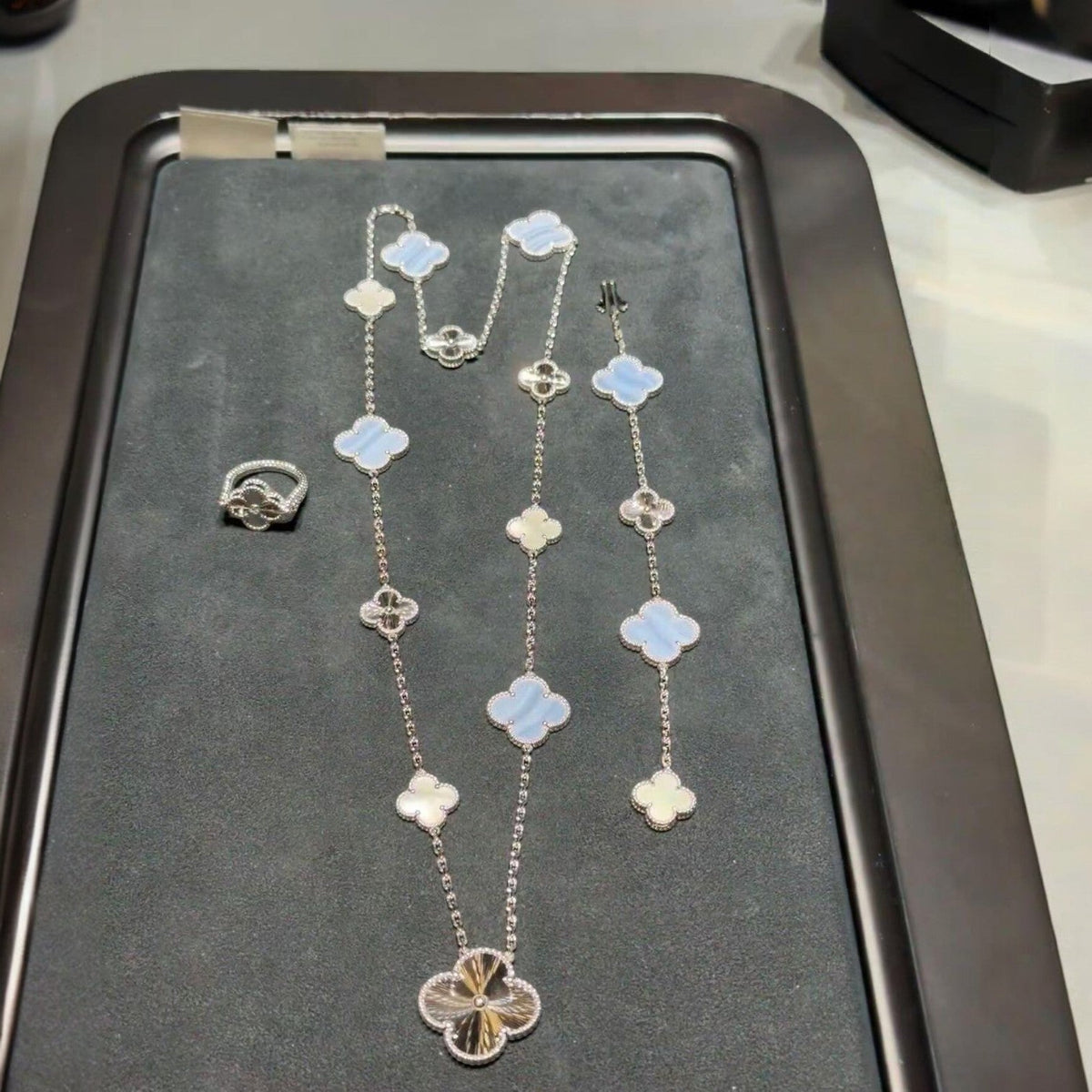 [⭐moonlume]DETACHABLE CLOVER 15(11+4) FLOWER SILVER NECKLACE SET