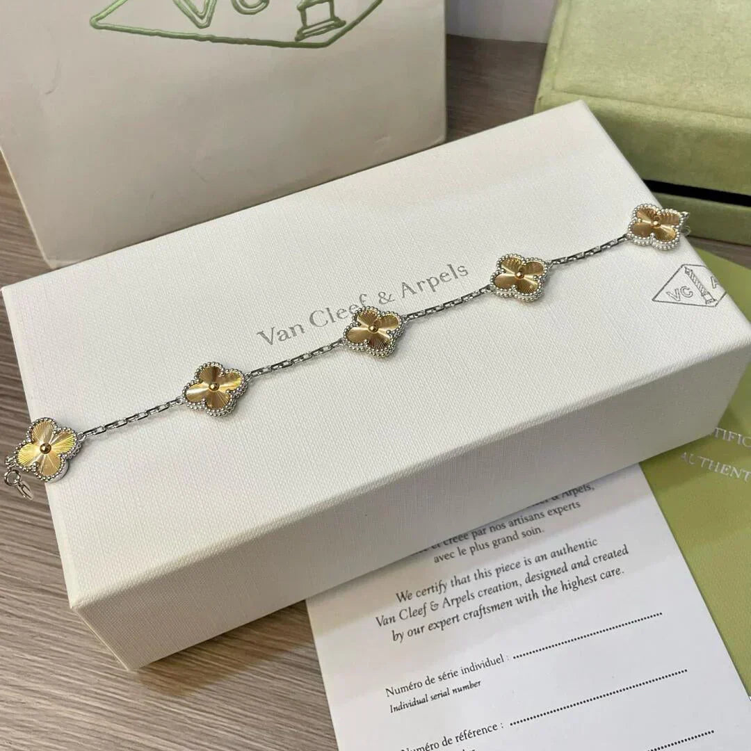 [⭐moonlume] CLOVER 5 MOTIF LASER BRACELET COLLECTION