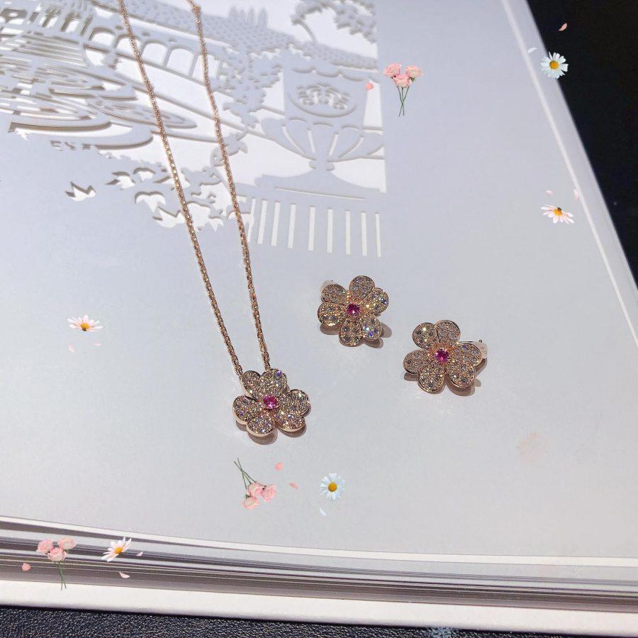 [⭐moonlume]FRIVOLE ROSE GOLD FLOWER DIAMOND NECKLACE