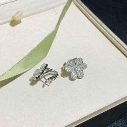 [⭐moonlume]FRIVOLE SILVER FLOWER DIAMOND EARRINGS