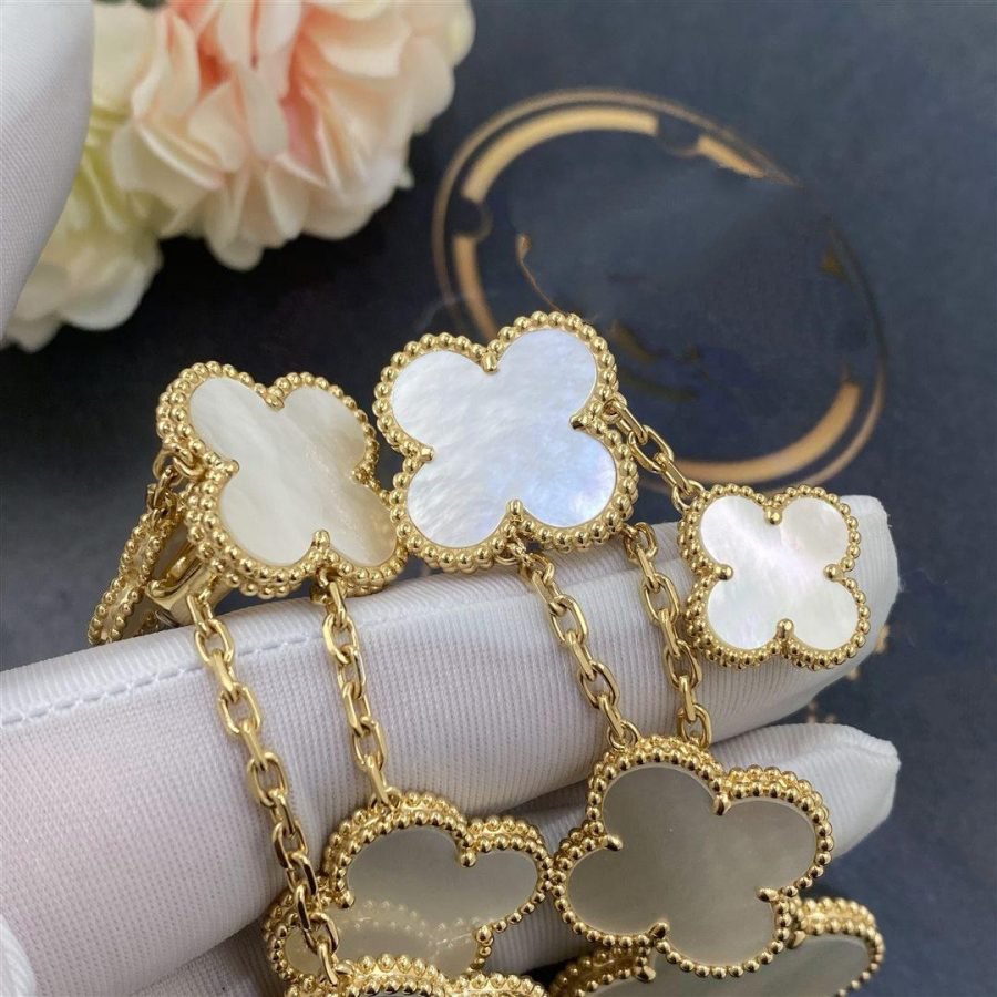 [⭐moonlume]CLOVER EARRINGS WHITE MOP 4 MOTIFS GOLD