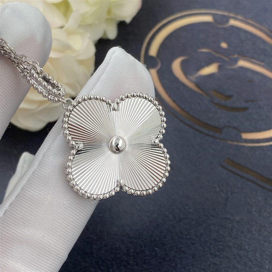 [⭐moonlume]CLOVER 25MM SILVER BIG CLOVER NECKLACE