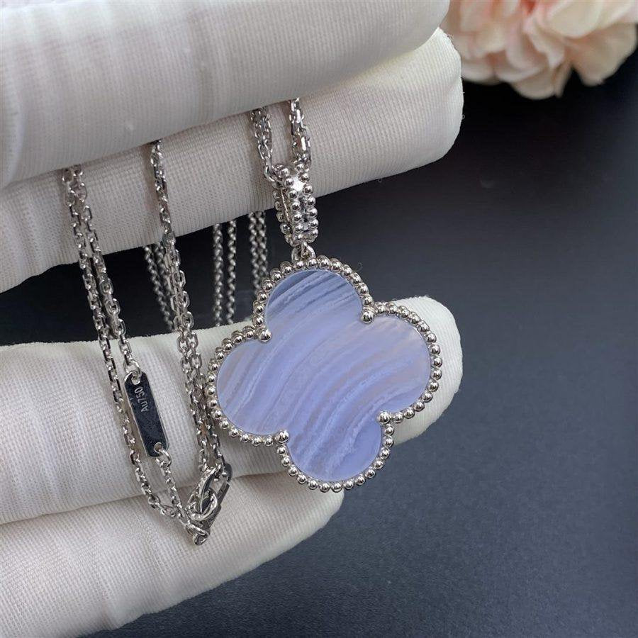 [⭐moonlume]CLOVER SILVER CHALCEDONY BIG CLOVER NECKLACE