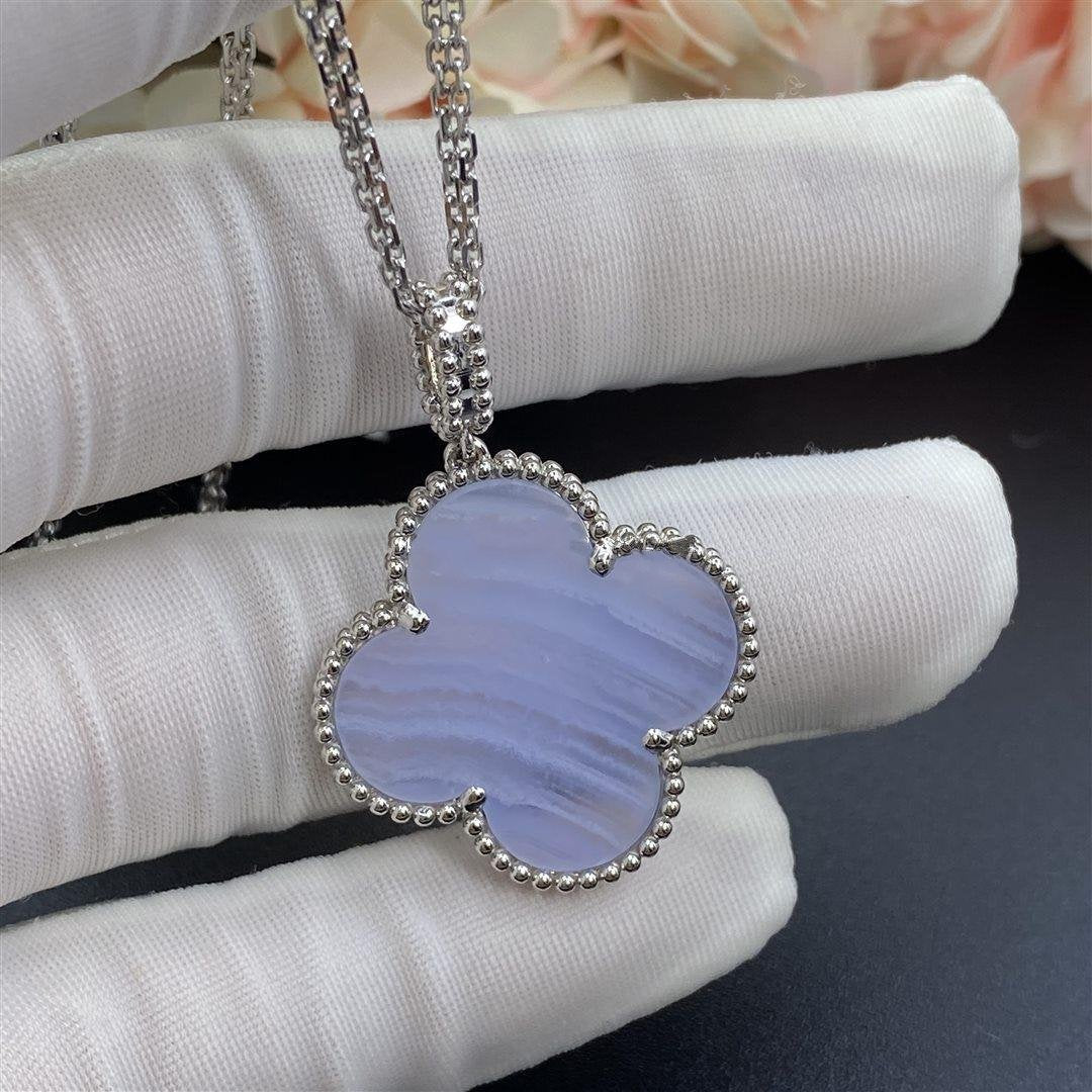[⭐moonlume]CLOVER SILVER CHALCEDONY BIG CLOVER NECKLACE
