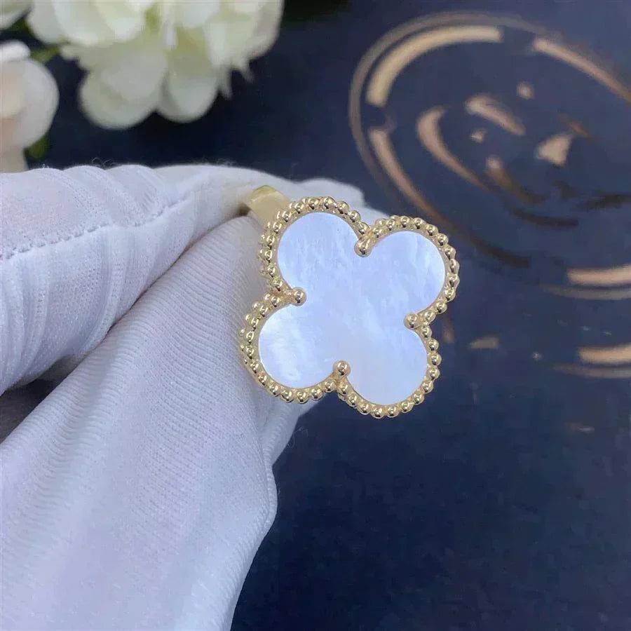 [⭐moonlume]CLOVER WHITE MOP RING