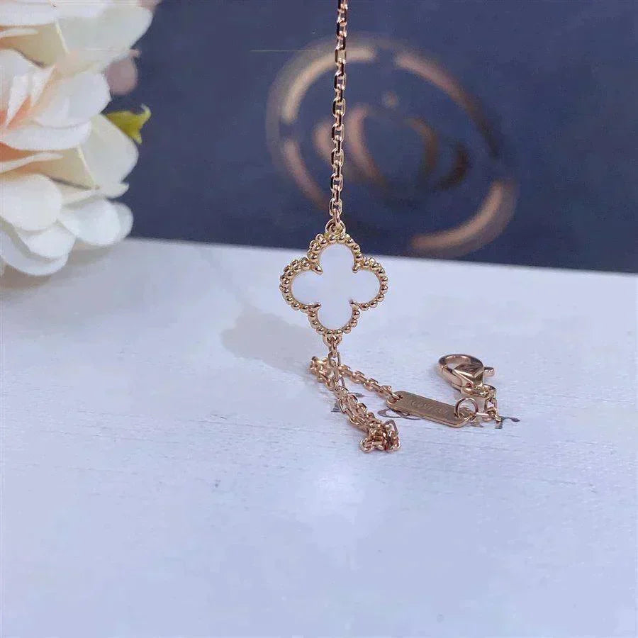 [⭐moonlume]CLOVER WHITE MOP SINGLE FLOWER BRACELET