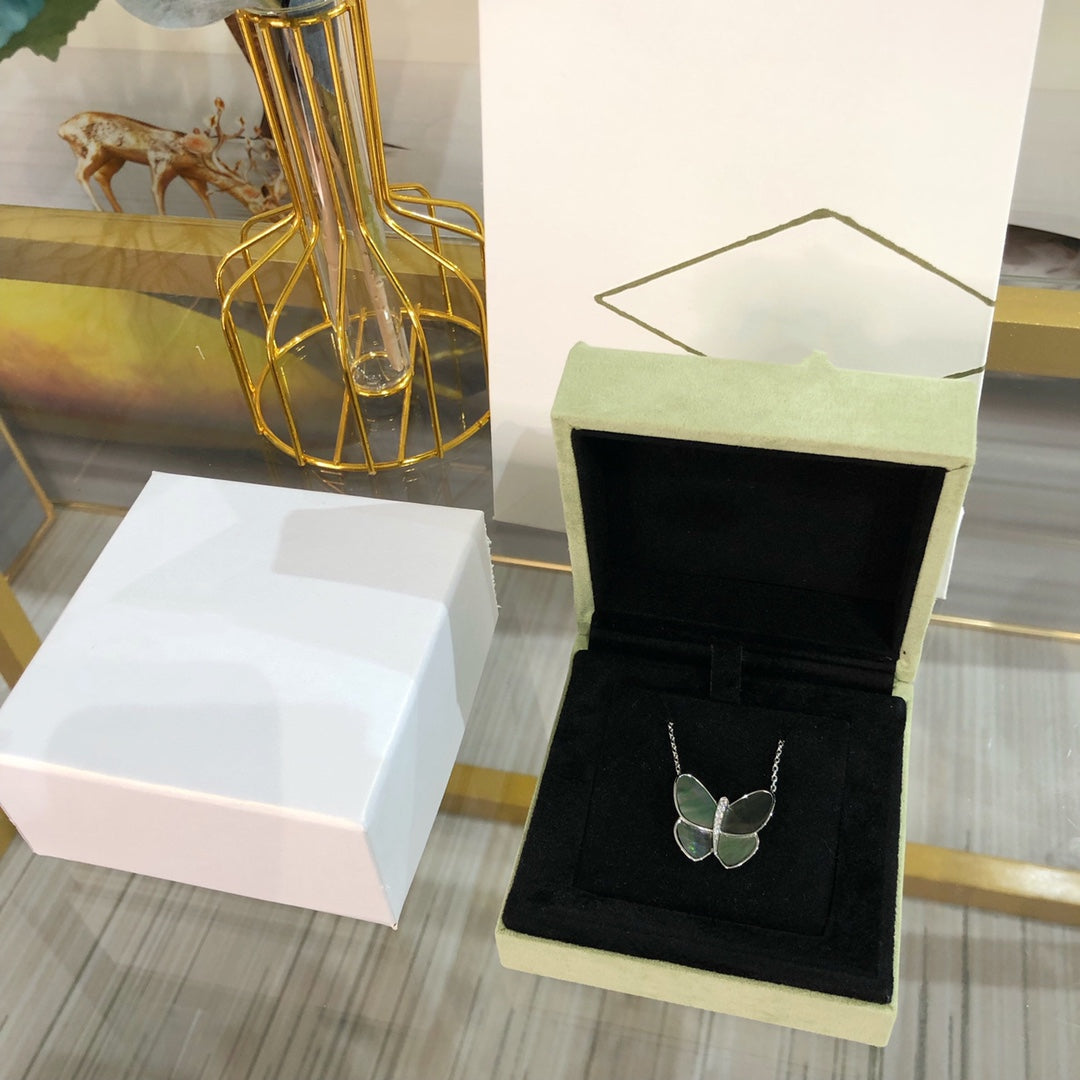[⭐moonlume]LARGE BUTTERFLY SILVER PENDANT DIAMOND NECKLACE