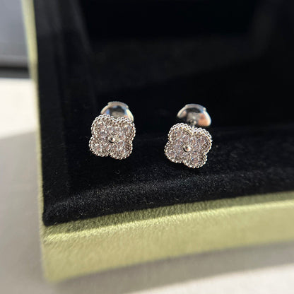 [⭐moonlume]CLOVER MINI DIAMOND STUD EARRINGS
