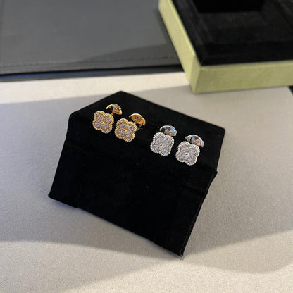 [⭐moonlume]CLOVER MINI DIAMOND STUD EARRINGS