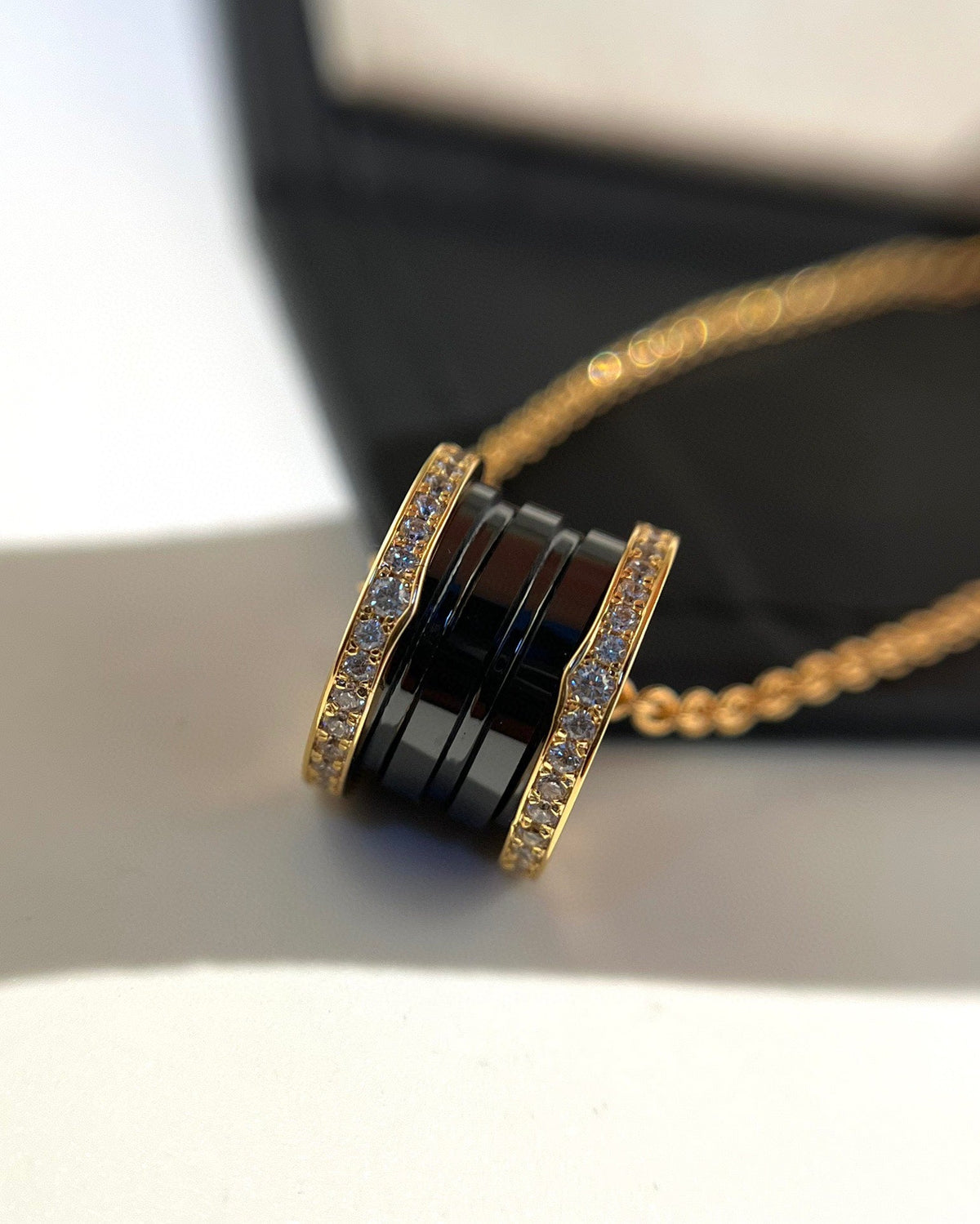 [⭐moonlume]ZERO 1 BLACK CERAMIC DIAMOND PINK GOLD NECKLACE
